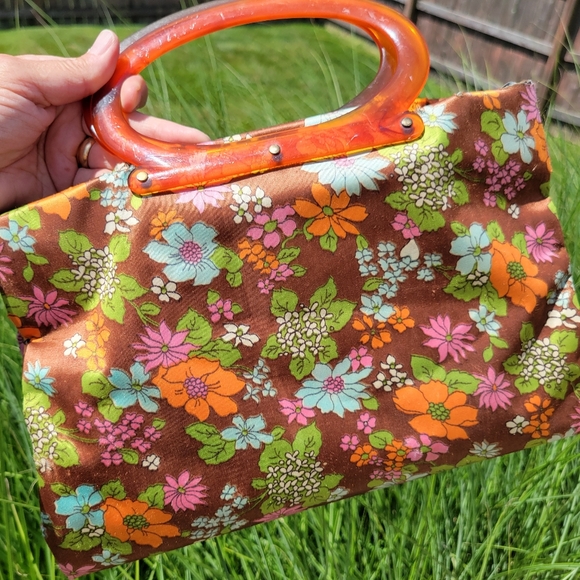 Vintage Handbags - Vintage Lady's Pride Folding Floral Tote ~ Mod 1960s ~ Lucite Handles ~ Flawed